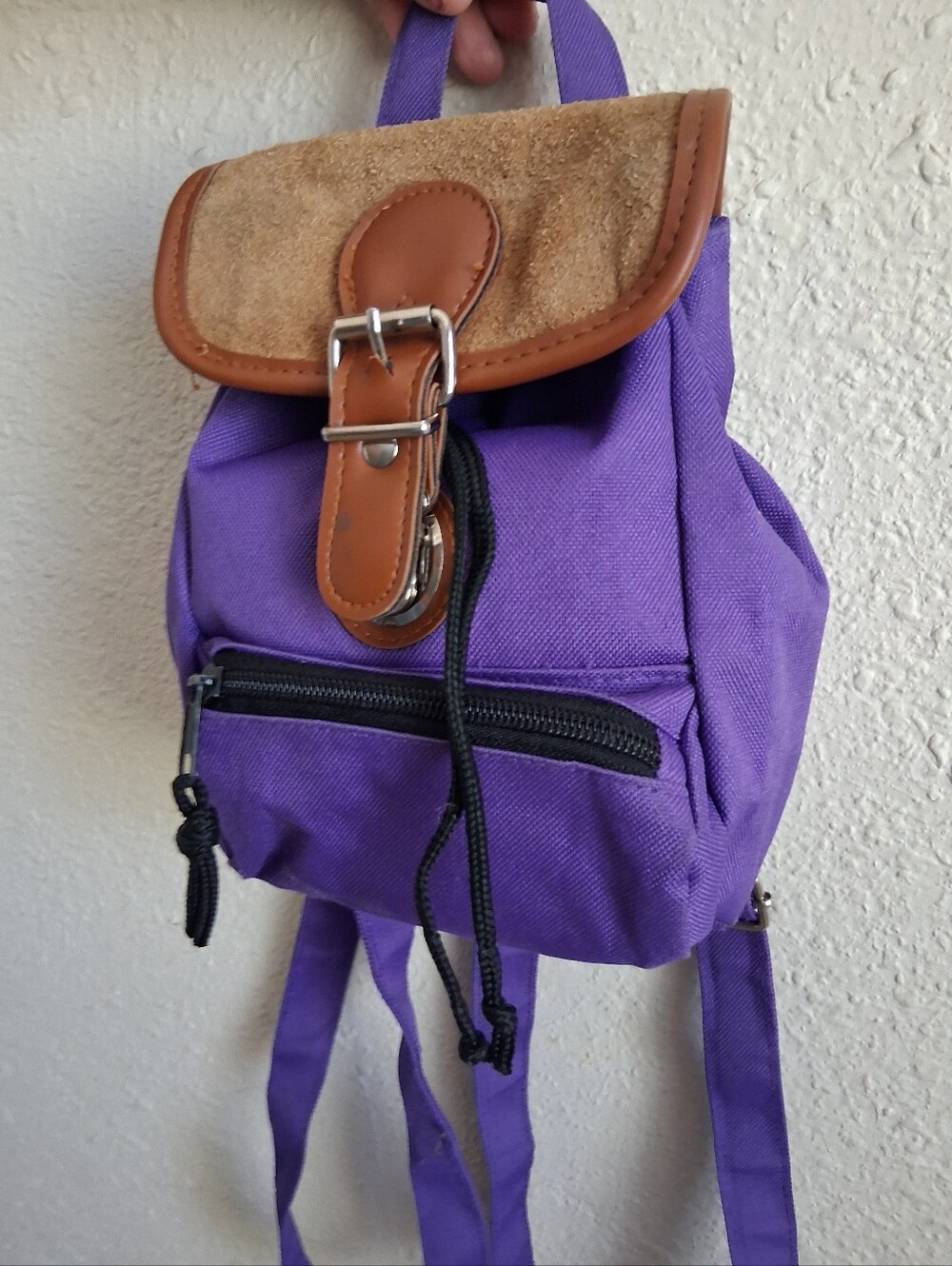 90's Mini Drawstring Backpack - Picture 2 of 8